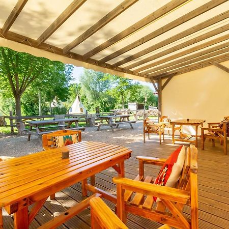 Les Tipis Du Bonheur De Vivre Hotel Brulon Ngoại thất bức ảnh